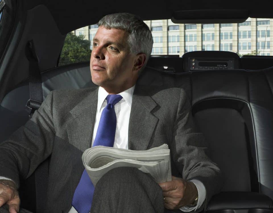 ليموزين المطار وتكهنات مستقبل السيارات