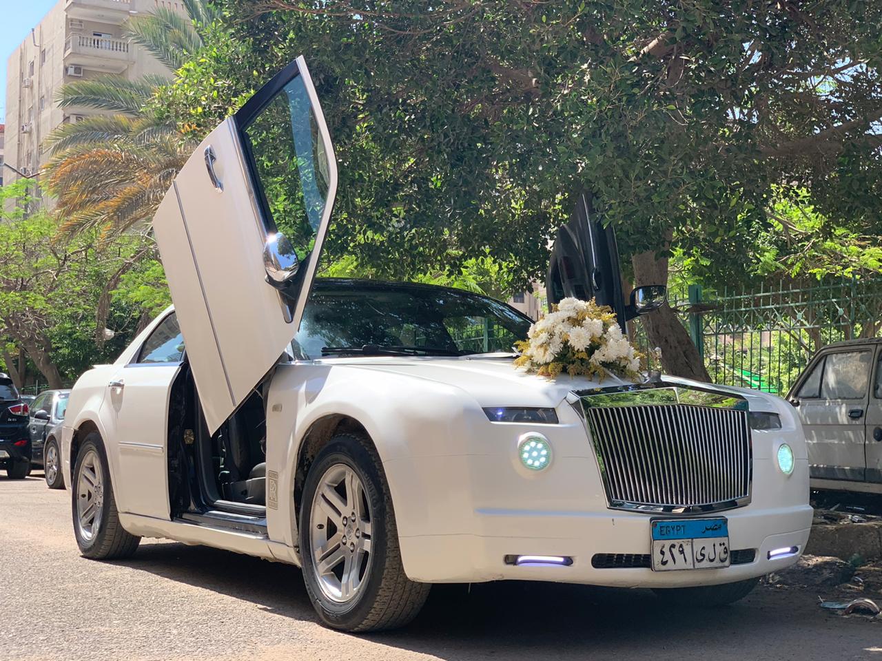 أحدث السيارات وأمهر السائقين ودقة النسور مع إيجيل رود ليموزين اوصل بسرعة النسر، ودقة النسر