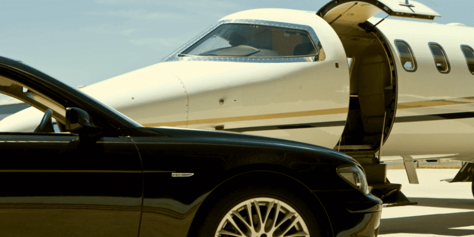 احجز ليموزين مطار برج العرب مع إيجيل رود ليموزين